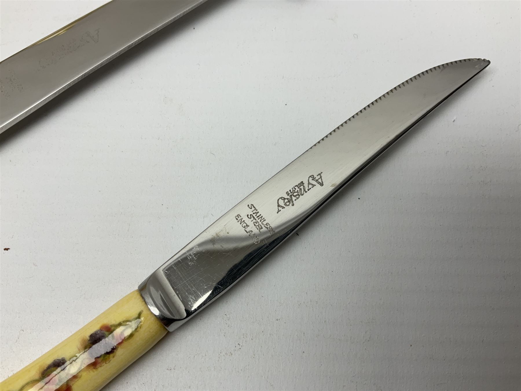 Aynsley Orchard Gold five coffee cans and saucers, mantel clock, plate etc 