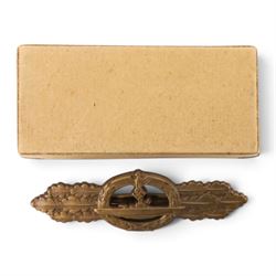 WWII German Kriegsmarine U-Boat combat clasp in bronze by Schwerin Berlin, with the origin...