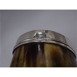 George III silver mounted horn cup, of tapering circular form, with polished exterior, the silver mounted collar hallmarked London 1808, no visible assay or makers mark, H13.5cm