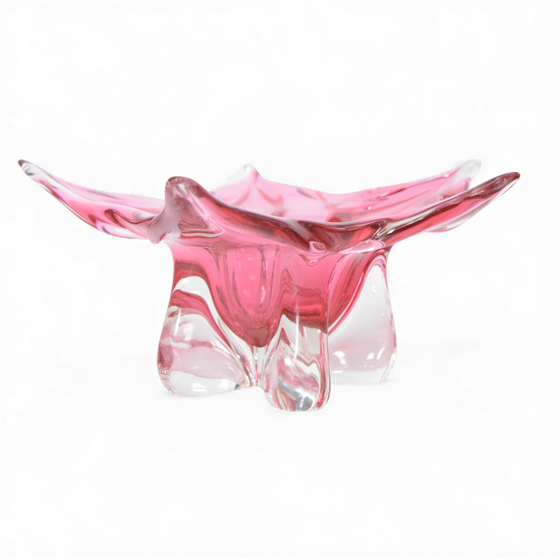 Collection of art glass, including star dish, flower example with bubble inclusions 