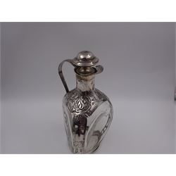 20th century Mexican silver overlaid Dimple whisky decanter/jug with stopper, the glass body overlaid with pierced floral silver decoration, with silver C handle and silver stopper, stamped 925 to base, H23.5cm