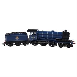 Three boxed 00 gauge Hornby locomotives, two unboxed 00 gauge locomotives, including Bachmann Class A1 Tornado, two Hornby composite coaches, Hornby breakdown crane and an empty Bachmann presentation box
