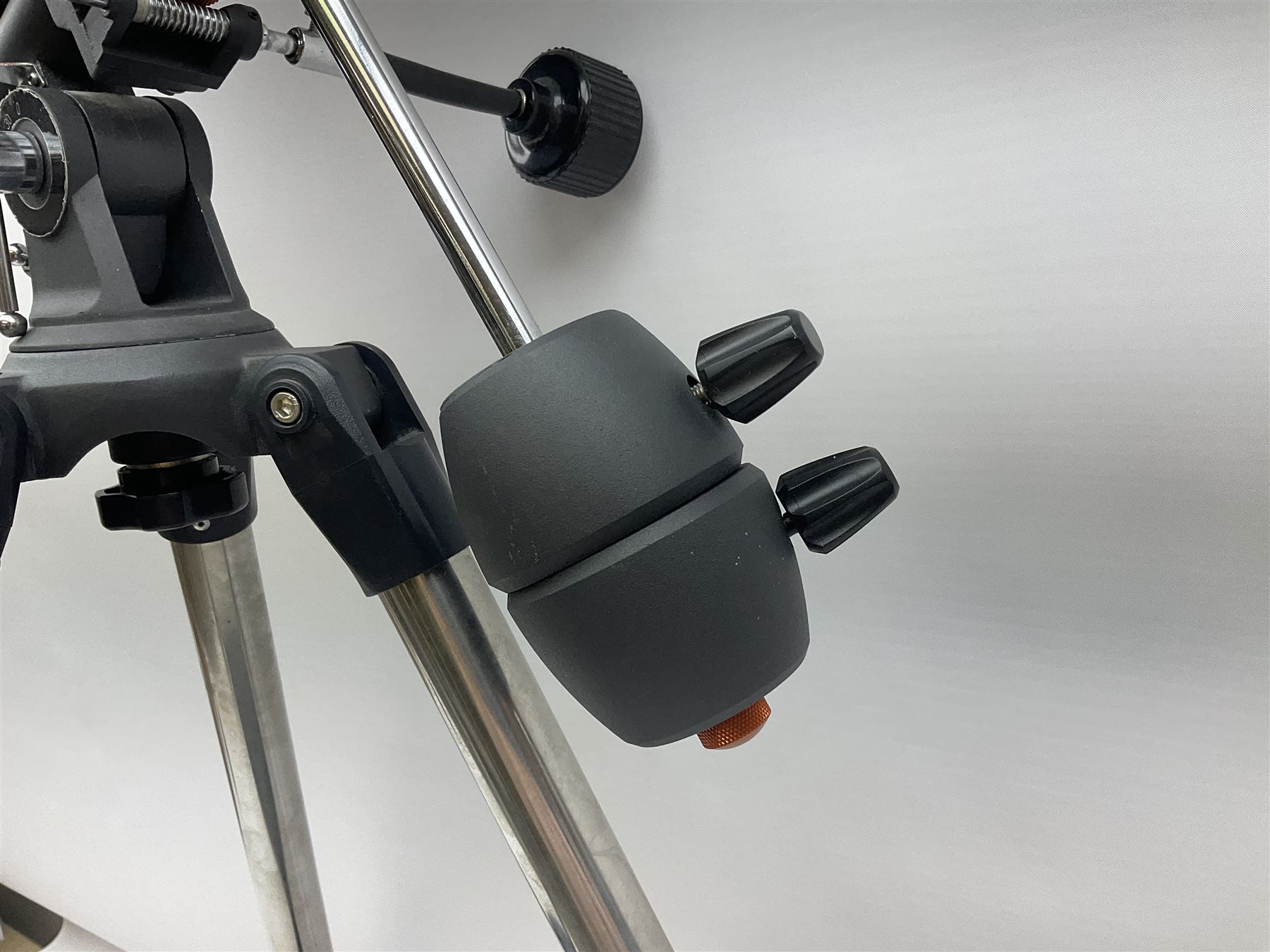 Celestron Astromaster 114 telescope and tripod stand, F=1,000mm, D=114