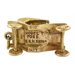 9ct gold Ford Model T classic car pendant / charm, hallmarked