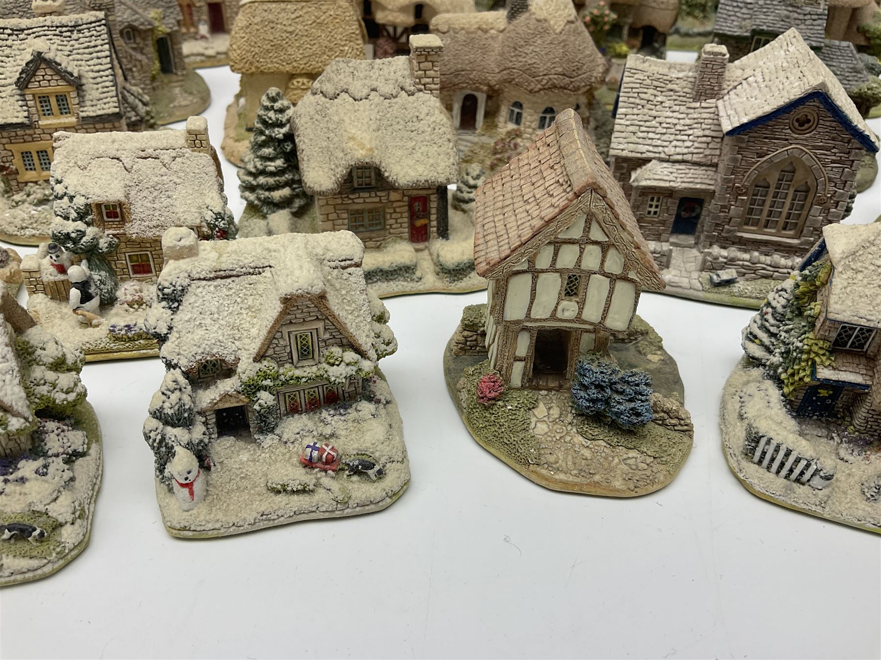 Thirty Lilliput lane, to include Hill Top, Bottle Oven, April Cottage, Thimble Cottage, Honeysuckle III, Gullivers Pantry etc