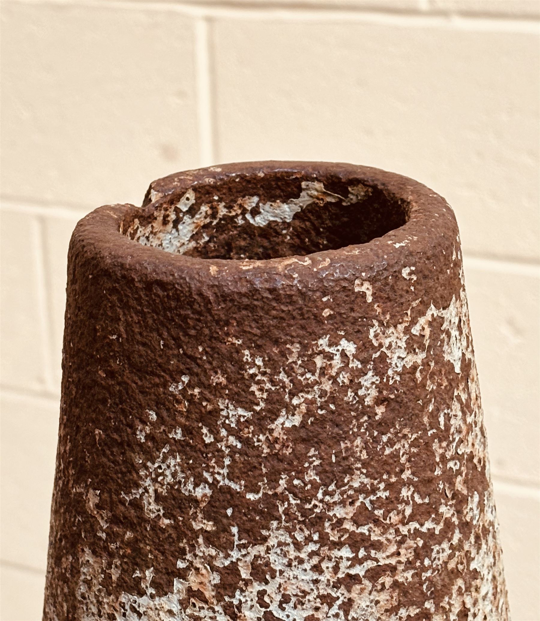 Large cast iron blacksmiths mandrel. H105cm.  - COLLECTION BY APPOINTMENT FROM: The White House, Thirsk Road, Easingwold, York, YO61 3NF - CALL 01723 507111 TO ARRANGE