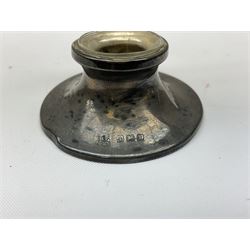 German silver pill box of oval form, the cover decorated with a serpent, stamped with crown and crescent and marked 800, together with a miniature silver capstan inkwell with glass liner, hallmarked Birmingham, a novelty silver teaspoon with golf club terminal, hallmarked Birmingham, and an amber glass scent bottle with silver plated cover, approximate weighable silver (not including inkwell or scent bottle with silver plated cover) 41.9 grams