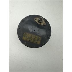 Type B-16 A.C.U.S. Army magnetic direct reading compass serial no. AC-41-25629, H8cm, L10cm