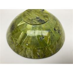 Serpentine and lapis lazuli mosaic bowl, D21cm, H8cm