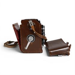 Rollei Franke & Heidecke Rolleiflex Model T medium format TLR camera, serial no. 2384853, with Carl Zeiss Planar 1:3.5 f=75mm and Heidosmat 1:2.8/75 lenses