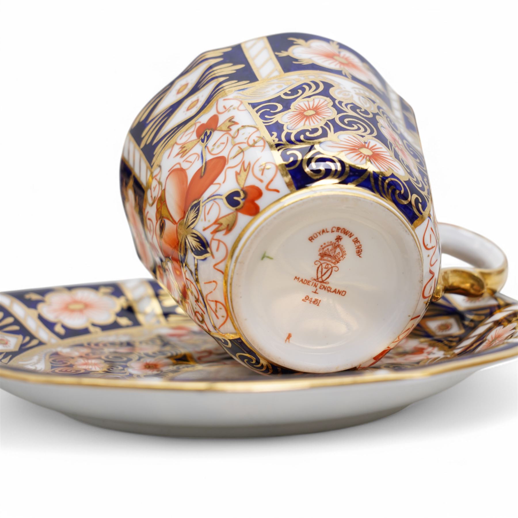 Set of nine Royal Crown Derby Imari 2451 pattern teacups and saucers 