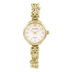 Accurist ladies 9ct gold quartz wristwat