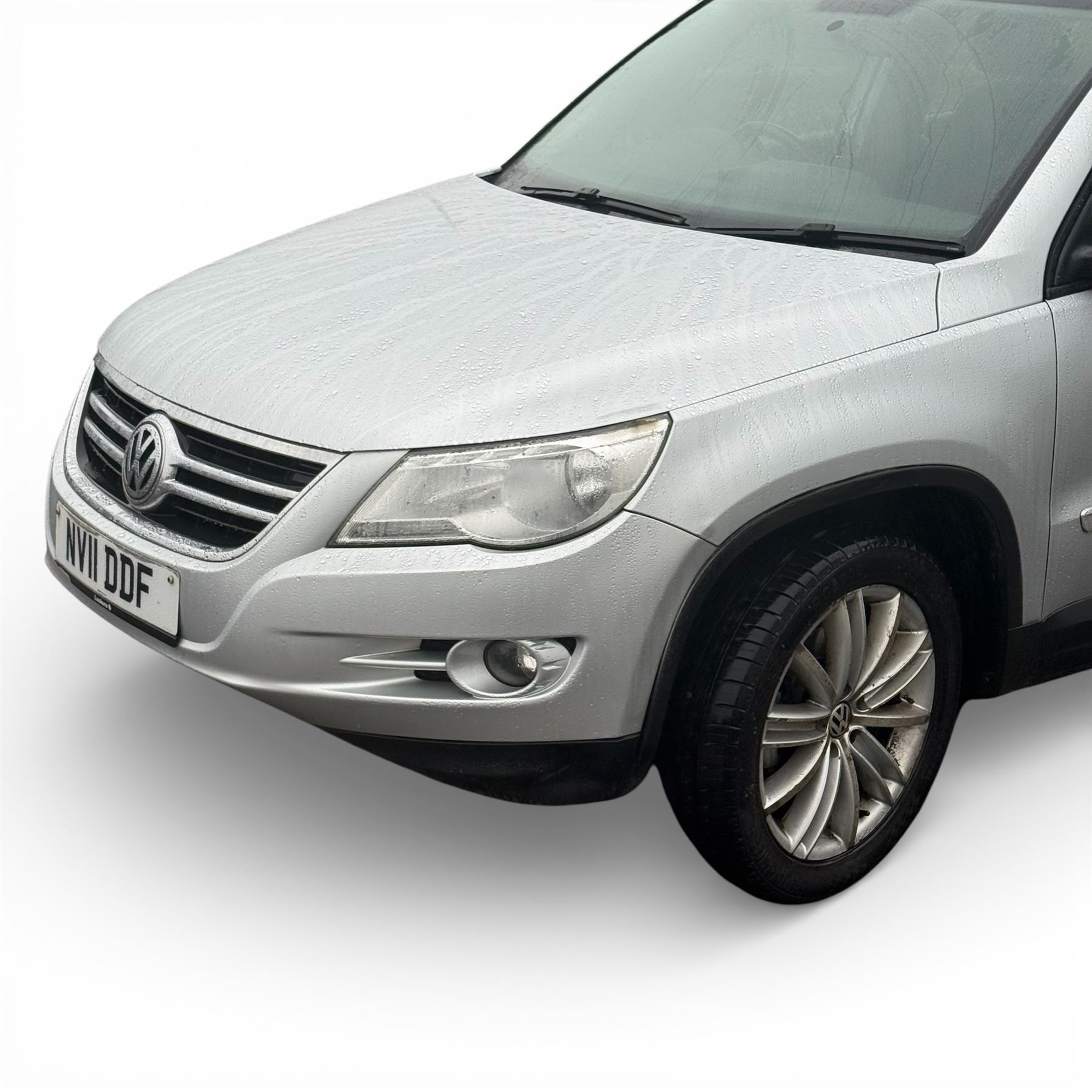 VW Tiguan, 2 Litre diesel, Automatic, 2011, Silver, MOT till 06/09/2026, 120,000 Miles (NV11 DDF)