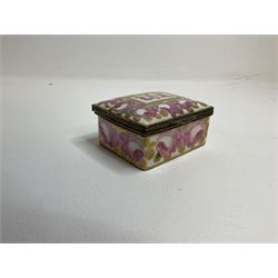 Early 19th century Swansea box of rectangular form, densely decorated with painted pink cabbage roses and gilt foliage upon plain ground, the hinged lid opening to reveal interior painted with two further roses upon plain ground, marked Swansea. in gilded lettering beneath, W7cm H3.5cm D5.5cm