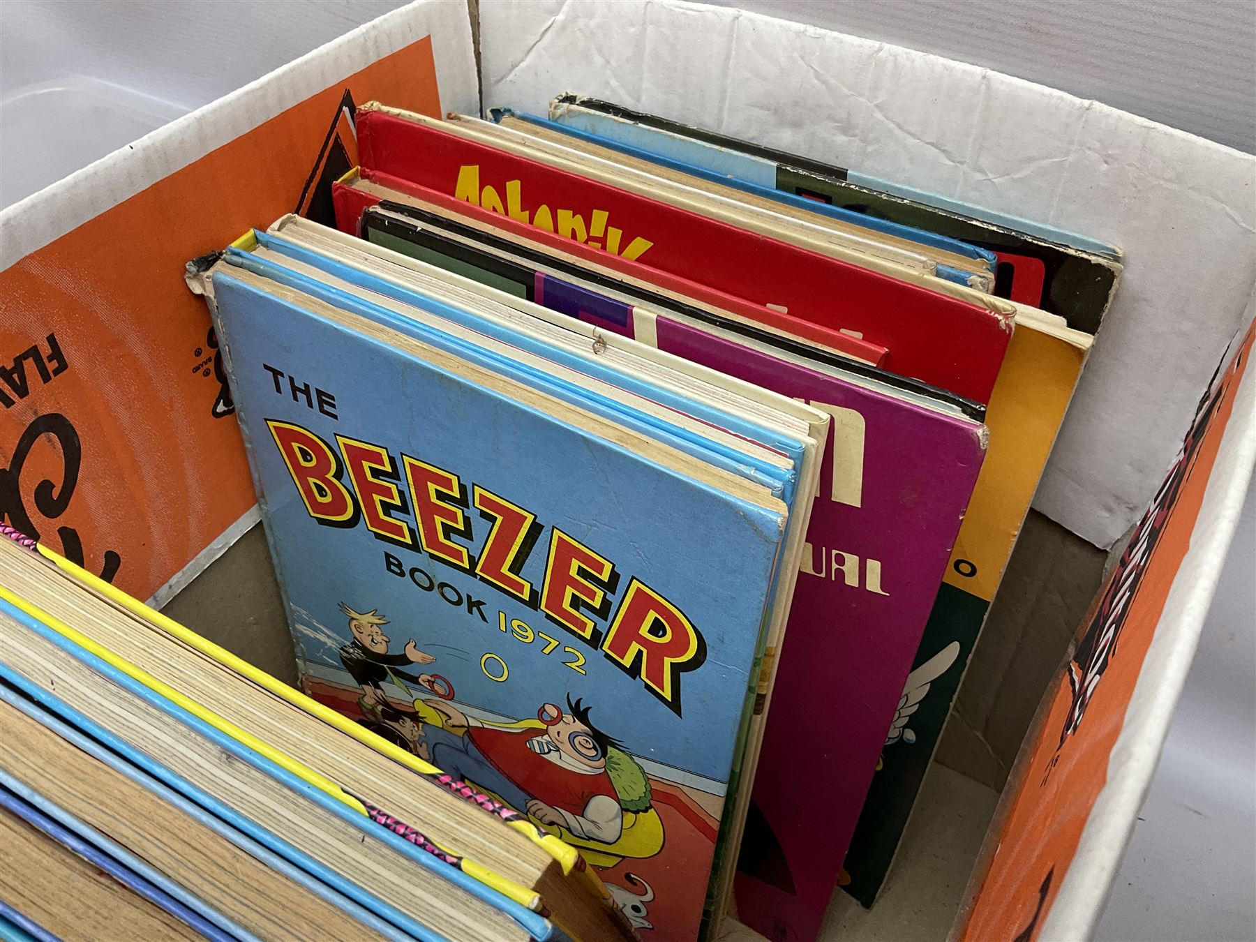 Ekco transistor portable radio, Kodak Brownie Cresta camera in case, Castle & Co Hull binoculars in case, 1970s and later annuals to include Beano, 1926 The Picture Show annual, silver-plate etc