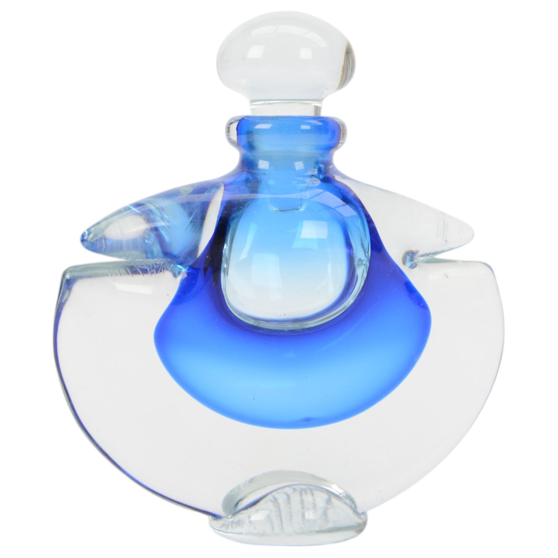 Collection of British contemporary studio glass, including Chris Comins scent bottle, of compressed ovoid form, Karlin Rushbrooke scent bottle, Lanmara iridescent vase