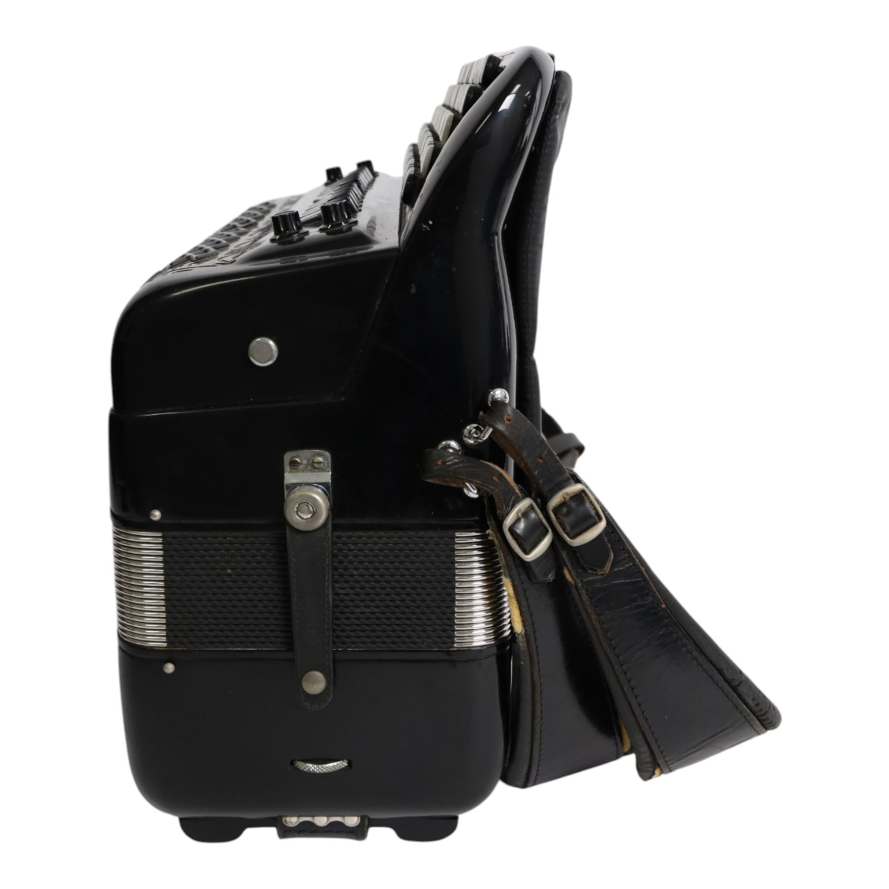 Borsini Professional 5-Row Chromatic button accordion, with 92 chromatic buttons and 120 bass buttons, in black high gloss case, with carry strap and original hard carrycase