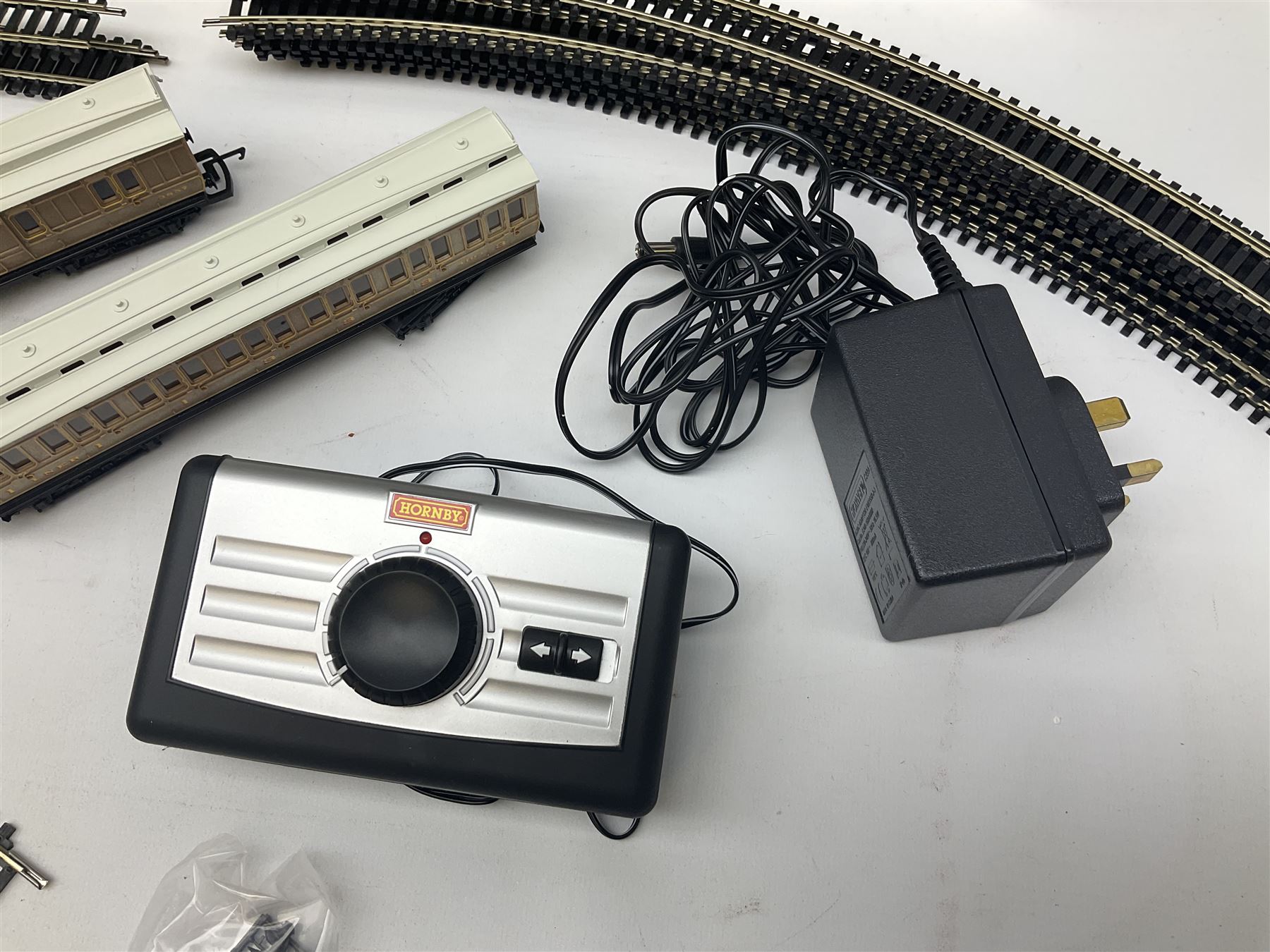 Hornby '00' gauge - 'Eastern Valleys Express' train set 