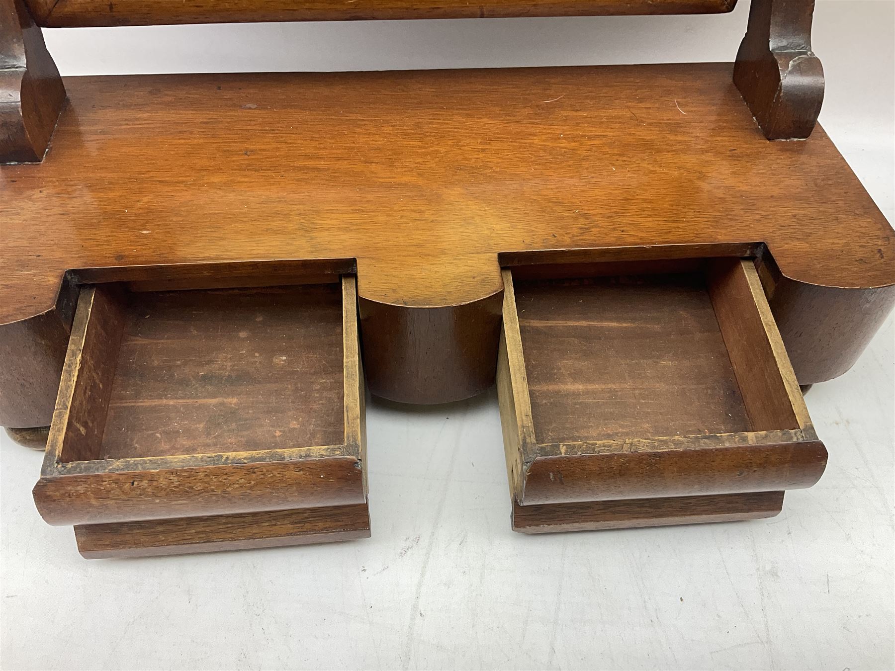 Two Victorian dressing table mirrors, tallest H58cm