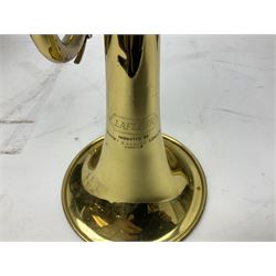 Lafleur trumpet serial no.054827; and Intermusic five-piece clarinet; both cased (2)