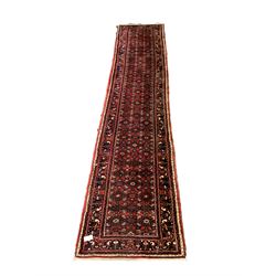 Central Asian runner rug, with repeating
