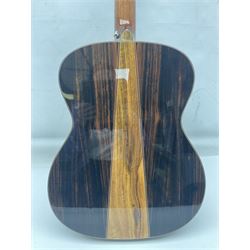 Tanglewood Folk/OM cedar and java wood acoustic guitar, the three-piece back with mango spalted wood insert; serial no.180914094 L101cm