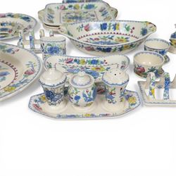 Masons Regency tea and dinner service, including coffee pot, jugs, covered dishes, serving platters, etc 