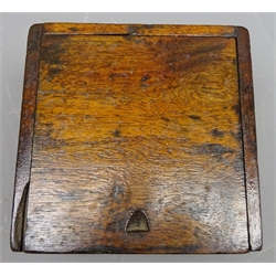  E.S. Ritchie and Sons, Boston, brass Nautical Compass No.81726, gimbal mounted in original slide top oak case , D12.5cm   