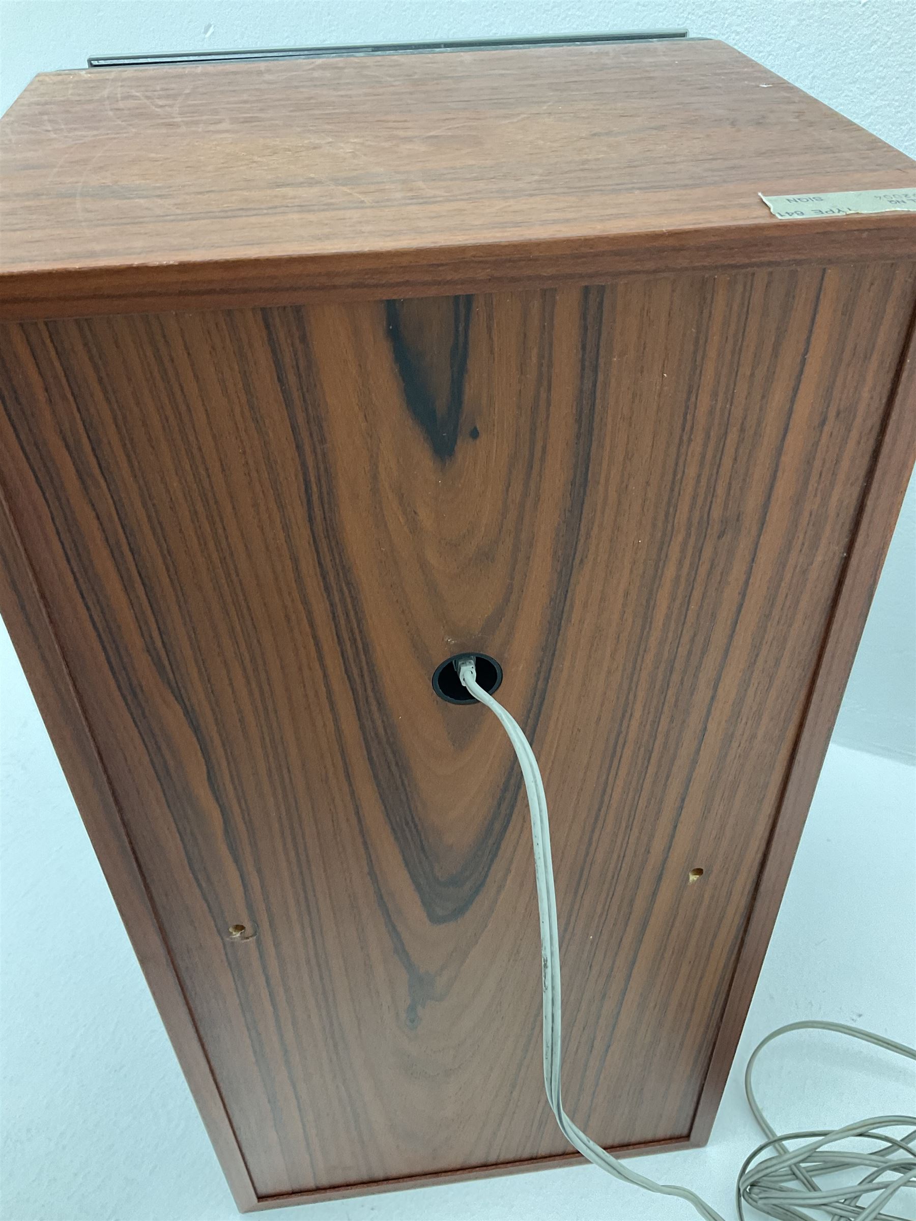 Bang & Olufsen 2400-2 Beocentre with two Beovos S50 speakers 