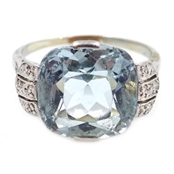 Art Deco aquamarine ring, diamond shoulders platinum  