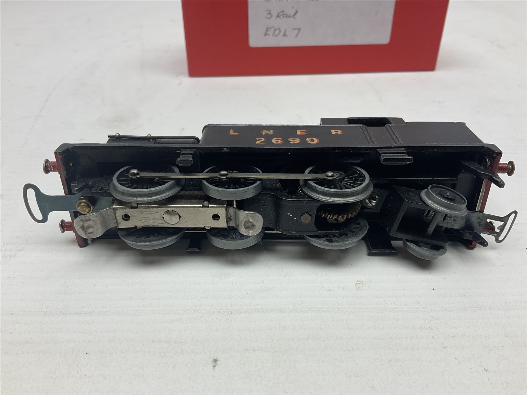 Hornby Dublo - 3-rail EDL7 Class N2 0-6-2 tank locomotive No.2690 in LNER black; in modern collector's plain red box