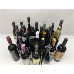 Mixed wine, including Domaine Martin 2011 Plan De Dieu, L'Oratoire de Millegrand 2006, Sauvignon Blanc, Giordano 2014 Pinot Grigio, various content and proof (27)
