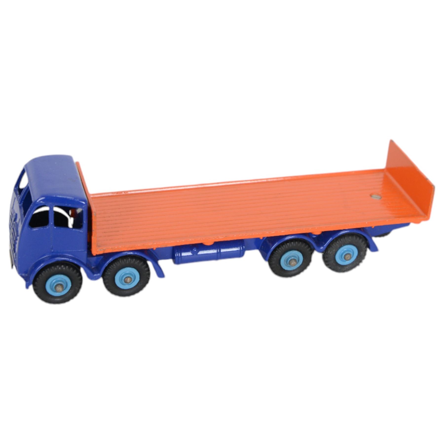 Two Meccano Dinky Supertoys diecast models, comprising Foden Flat Truck with Tailboard no. 903, in blue and orange finish, and Foden Flat Truck with chains, in green finish, both boxed, no. 905 in dual numbered box