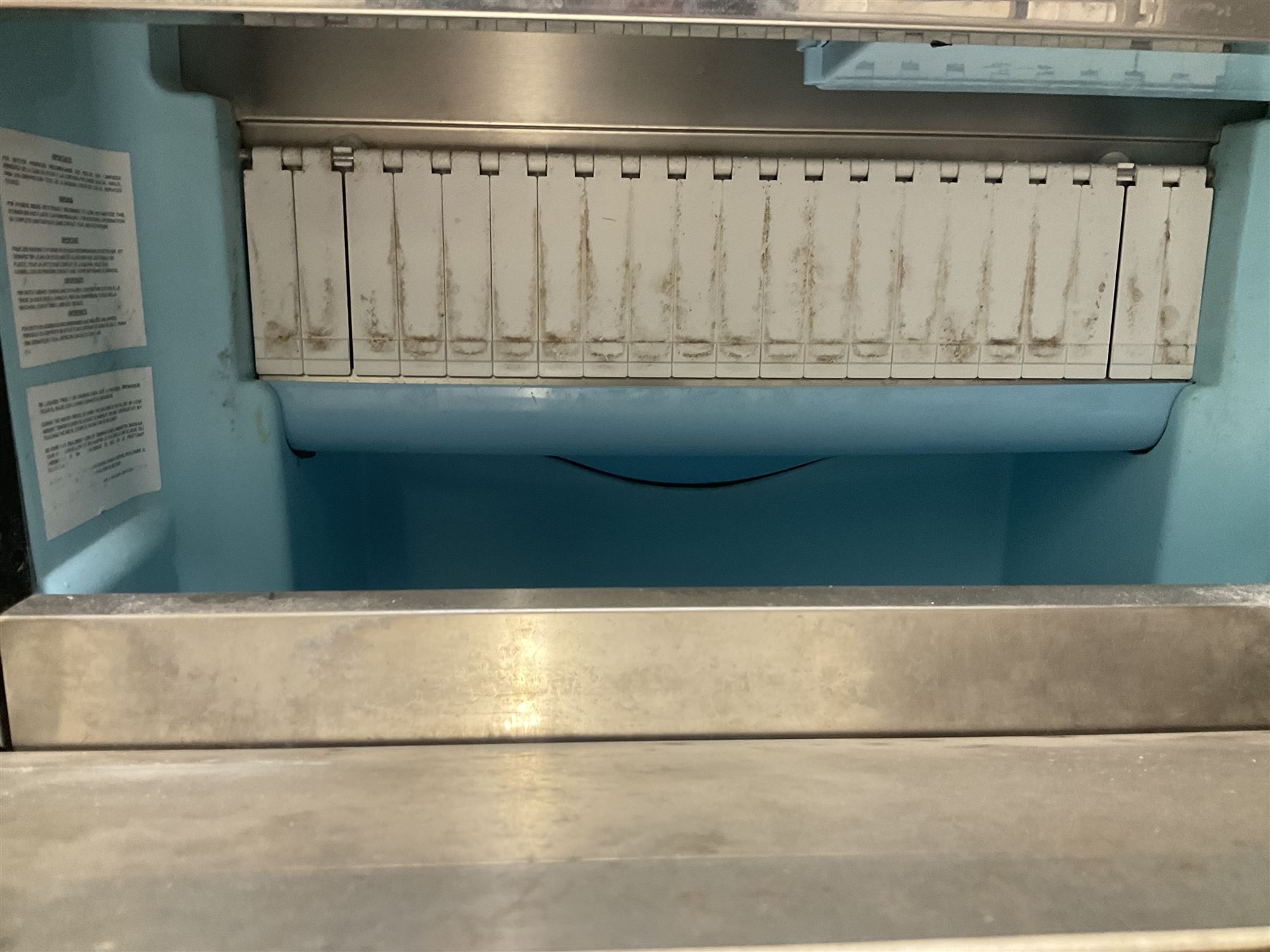 ITV G NG-80A stainless steel ice maker - spares or repairs- LOT SUBJECT TO VAT ON THE HAMMER PRICE - To be collected by appointment from The Ambassador Hotel, 36-38 Esplanade, Scarborough YO11 2AY. ALL GOODS MUST BE REMOVED BY WEDNESDAY 15TH JUNE.