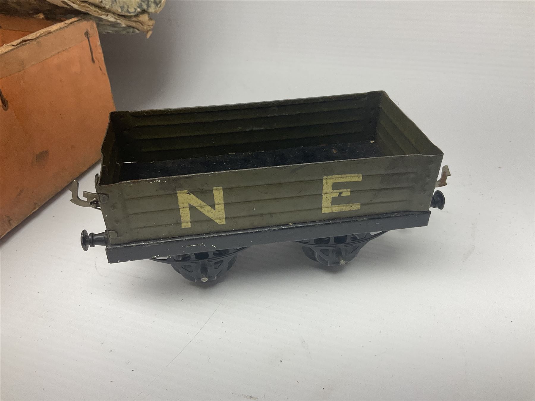 Hornby ‘0’ gauge - No. 0 Goods Set box containing clockwork LNER 0-4-0 locomotive with matching tender no.2710 in black and gold, originally from the No. 1 Goods Set; with NE open wagon, quantity of track, track clips, buffer and key 