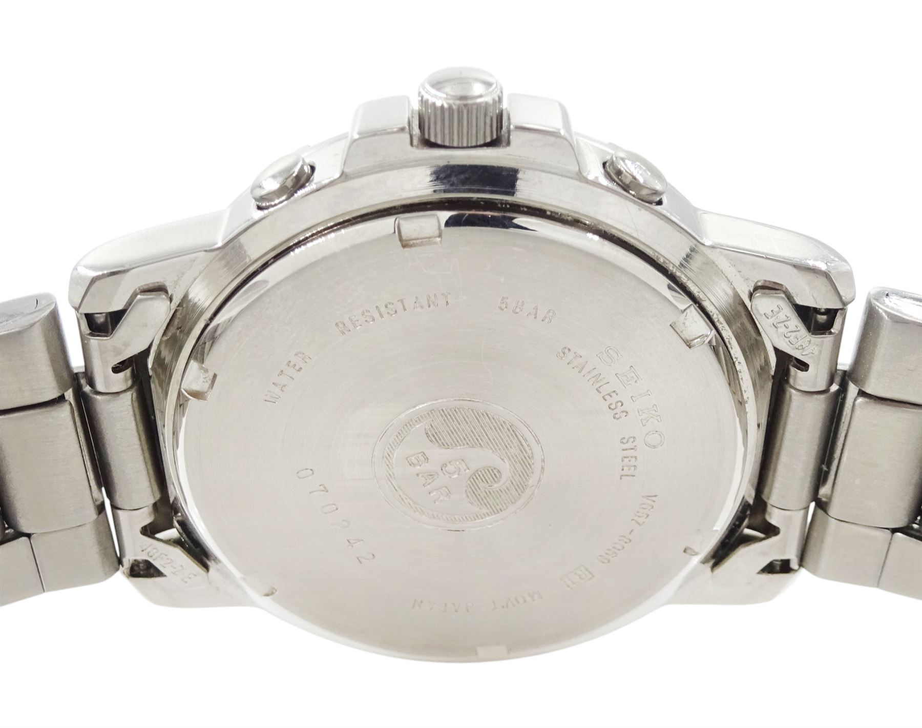 Seiko gentleman's stainless steel quartz chronograph wristwatch, Ref. V657-8069 and one other Seiko Perpetual calendar wristwatch, Ref. 8F56-0030, both boxed