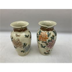 Three Japanese Imari ducks together with an pair of oriental vases decorated in peonies and two jug