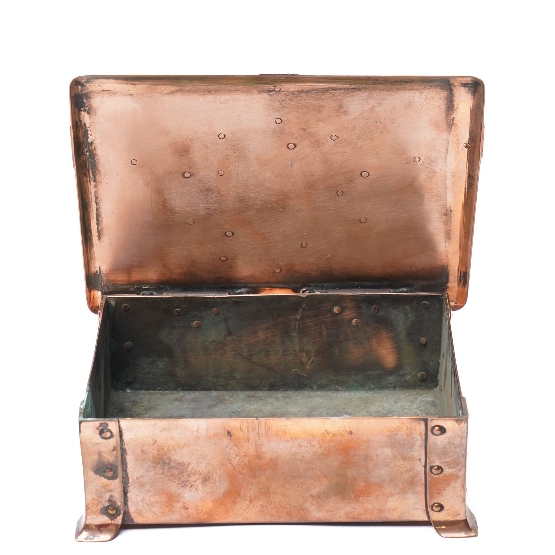Albert Edward Jones (1878-1954) Arts & Crafts period copper box, the cover with inlaid brass Oxford University coat of arms, 11cm x 15cm 