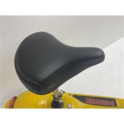 E-Scooter yellow electric 2-wheel scooter with seat and charger L106cm