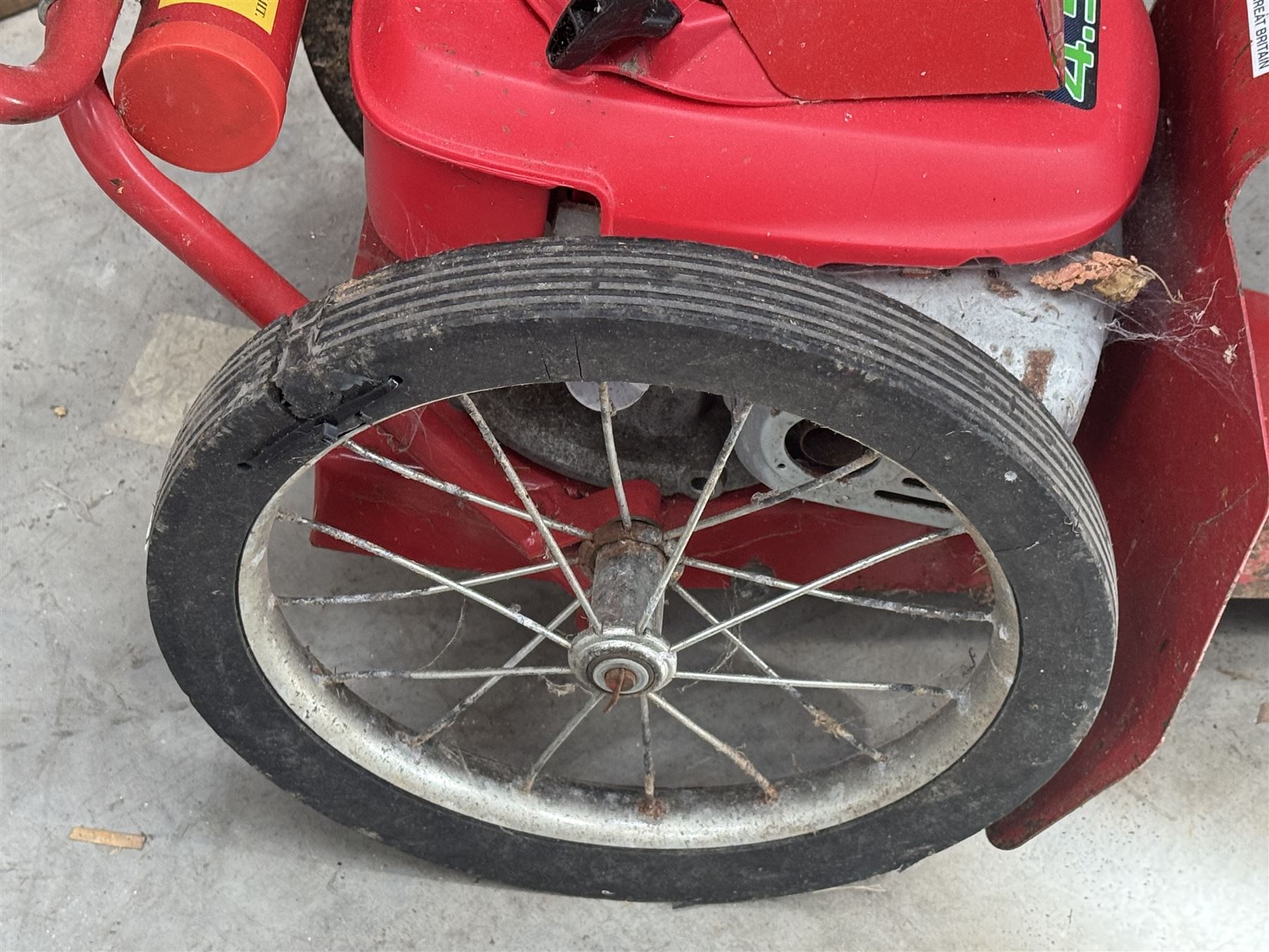 Allen Wheeltrim wheeled strimmer, Honda 4.5 petrol engine