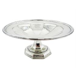 1930's silver pedestal bowl or tazza, the circular part faceted bowl upon an octagonal stem and conforming base, hallmarked Walker & Hall, Sheffield 1934, H8.5cm D19.5cm, approximate weight 11.38 ozt (354 grams)