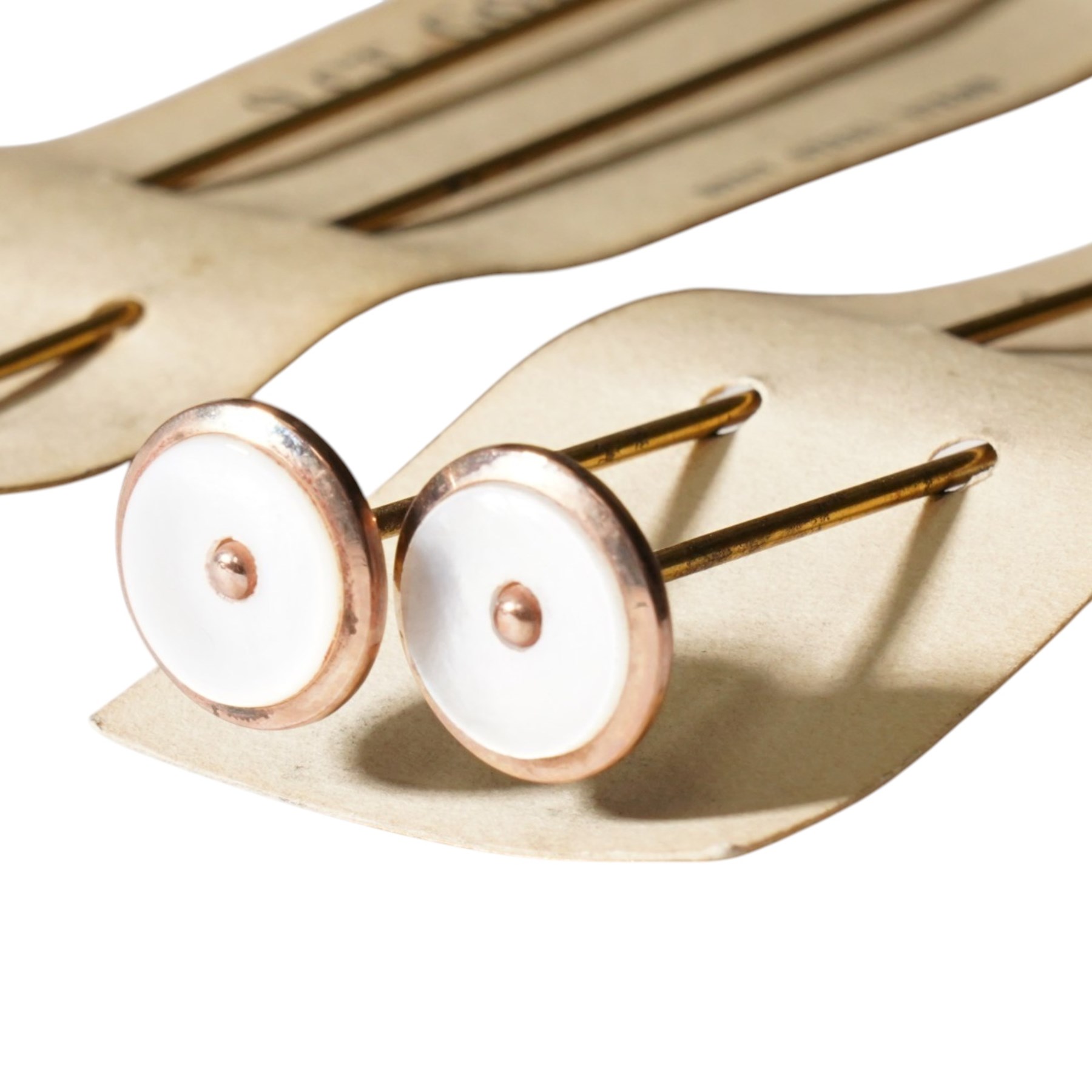 Fischer 18ct gold manual wind wristwatch, Helvetia hallmark, on brown leather strap and four mother of pearl gold mounted hat pins