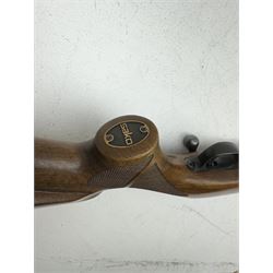 SECTION 1 FIRE-ARMS CERTIFICATE REQUIRED- Sako 85S .243 bolt action rifle, serial no; A77562, L101cm overall 