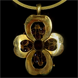  Victorian garnet gold pendant on gold mesh chain, hallmarked 18ct   