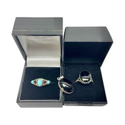 9ct gold turquoise and garnet ring, hallmarked together with a silver jet ring and pendant