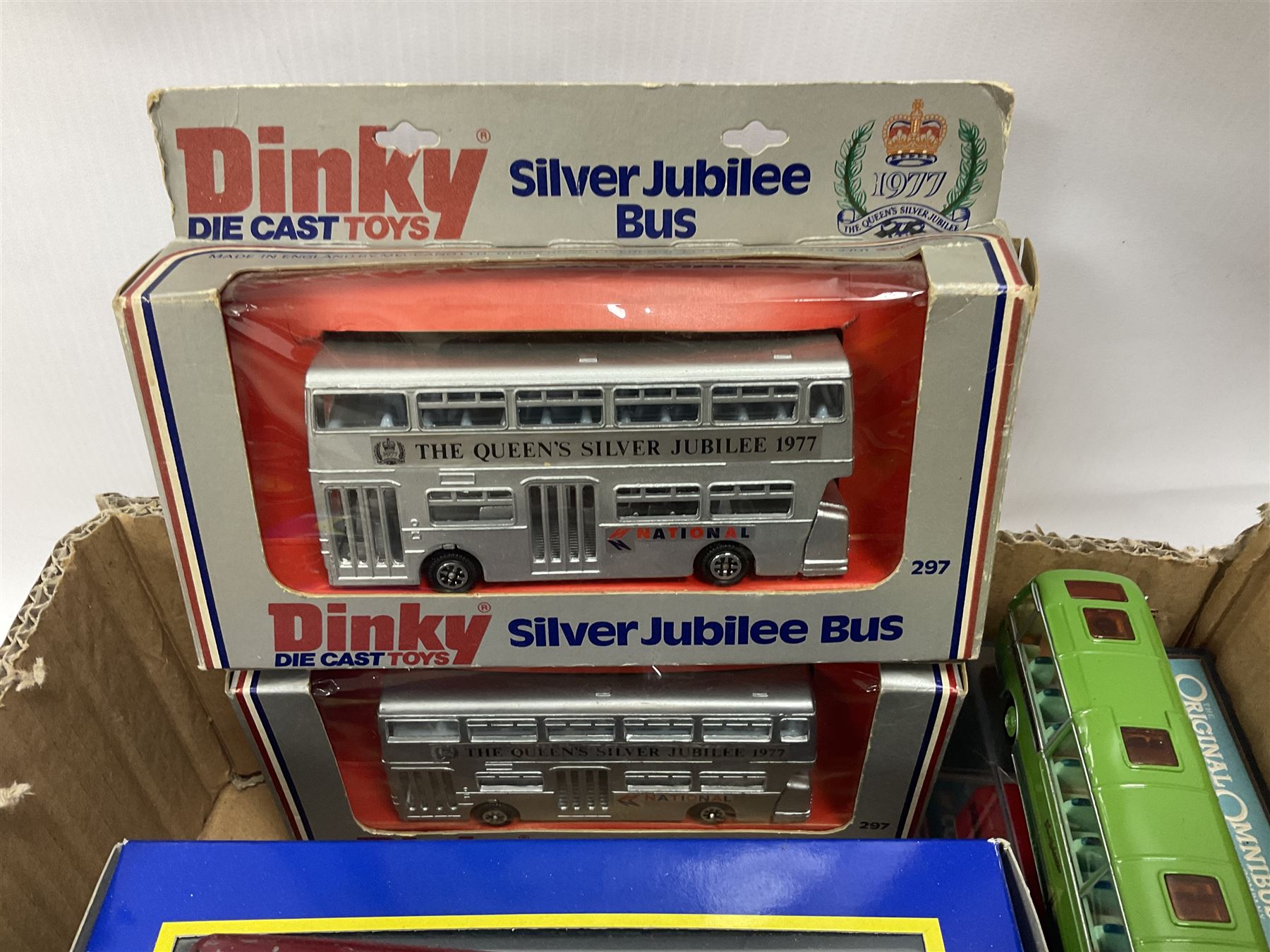 Corgi - small collection of unboxed and playworn Chipperfield's Circus vehicles; and a quantity of die-cast buses by various makers including Dinky, , Corgi, Lledo, Rio etc; some boxed