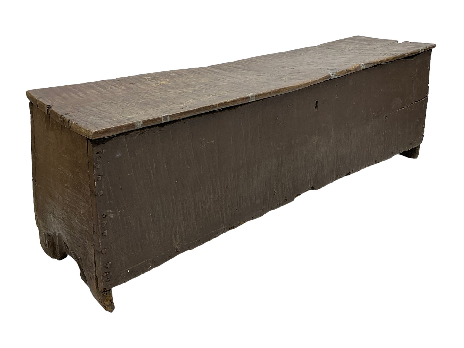 16th/17th century oak six plank boarded kist 