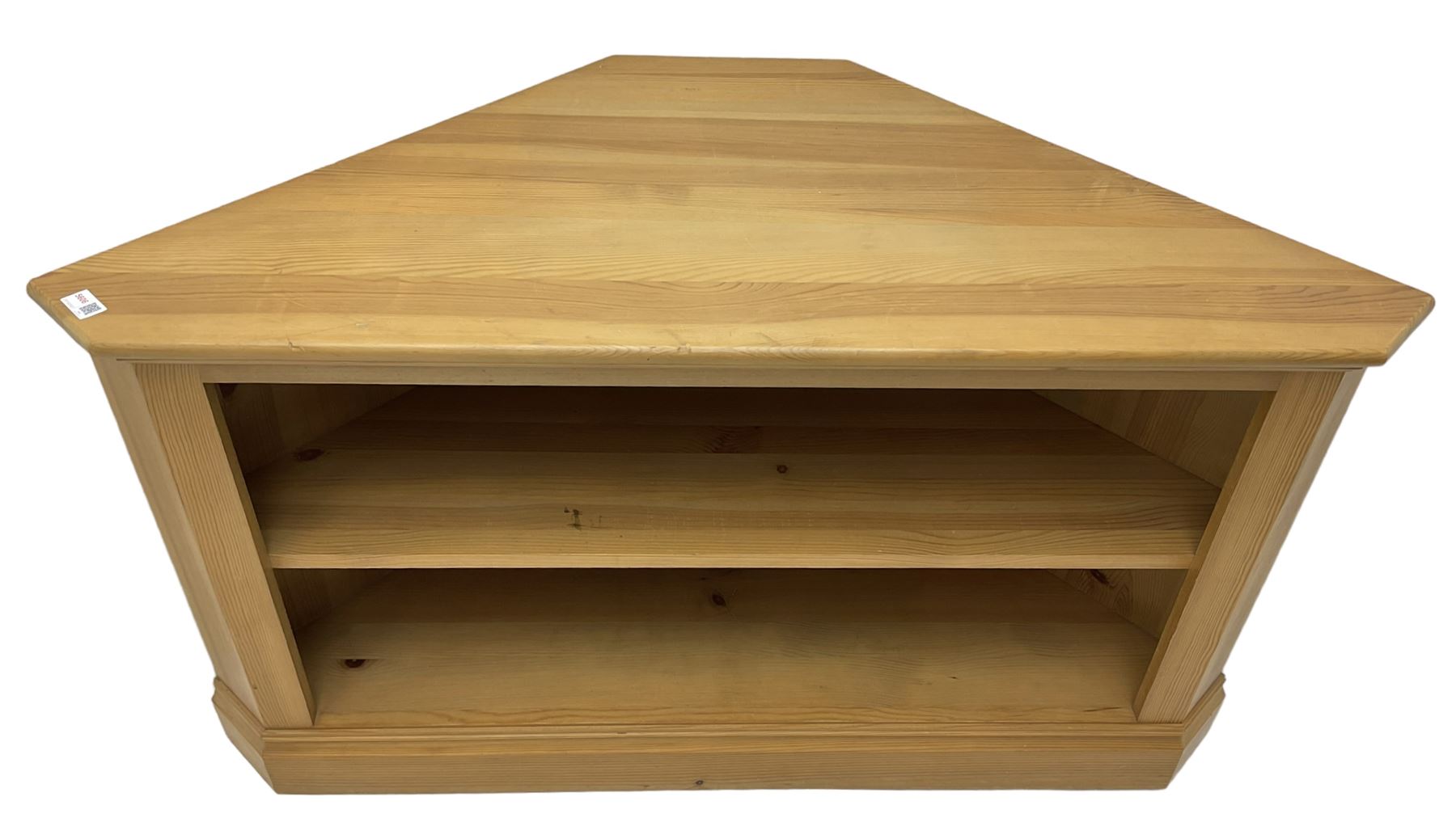 Traditional pine corner television unit, fitted with single shelf Collectors & Clearance
