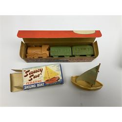 Five novelty soap, comprising Archie Andrews, Three Bonzos, Saucy Sue, Puff Puff bath soap, Festival of Britain 1951, together with pocket wonder library books