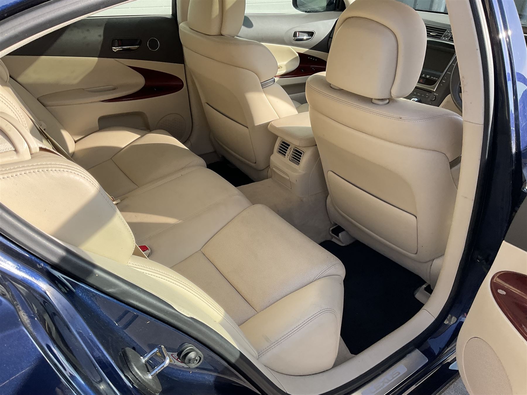 Lexus GS 450h saloon car, 3.5 SE-L, 4 door, CVT Auto
Year: 2011, June
Colour: Blue
Mileage: 52,500 approx.
Fuel: Petrol Hybrid
MOT Exp: 10th October 2024
Reg: SM11 XJA
V5: No

For sale by instruction from a local estate
Buyers Premium 10% plus VAT (12% inc.)